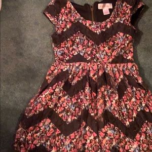 Girls Lacey dress